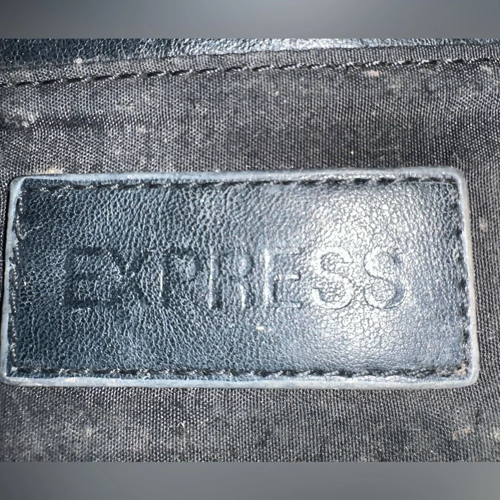 Express black clutch